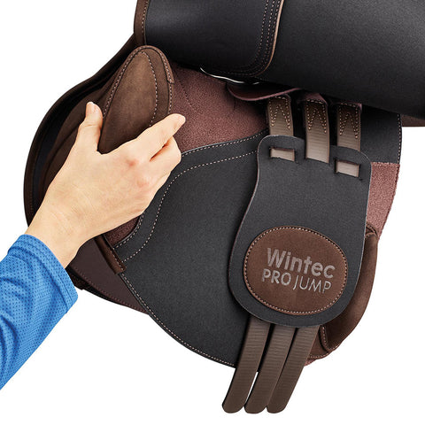 Wintec Pro Jump Saddle with HART