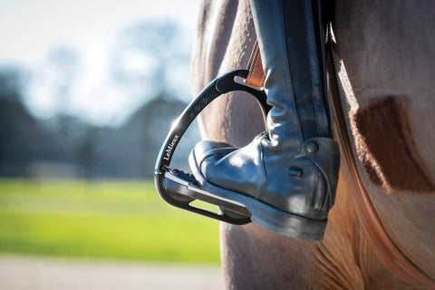 LeMieux® Vector Balance Stirrups