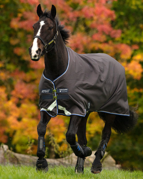 Amigo® Bravo 12 Semi-Lite Weight Turnout Blanket