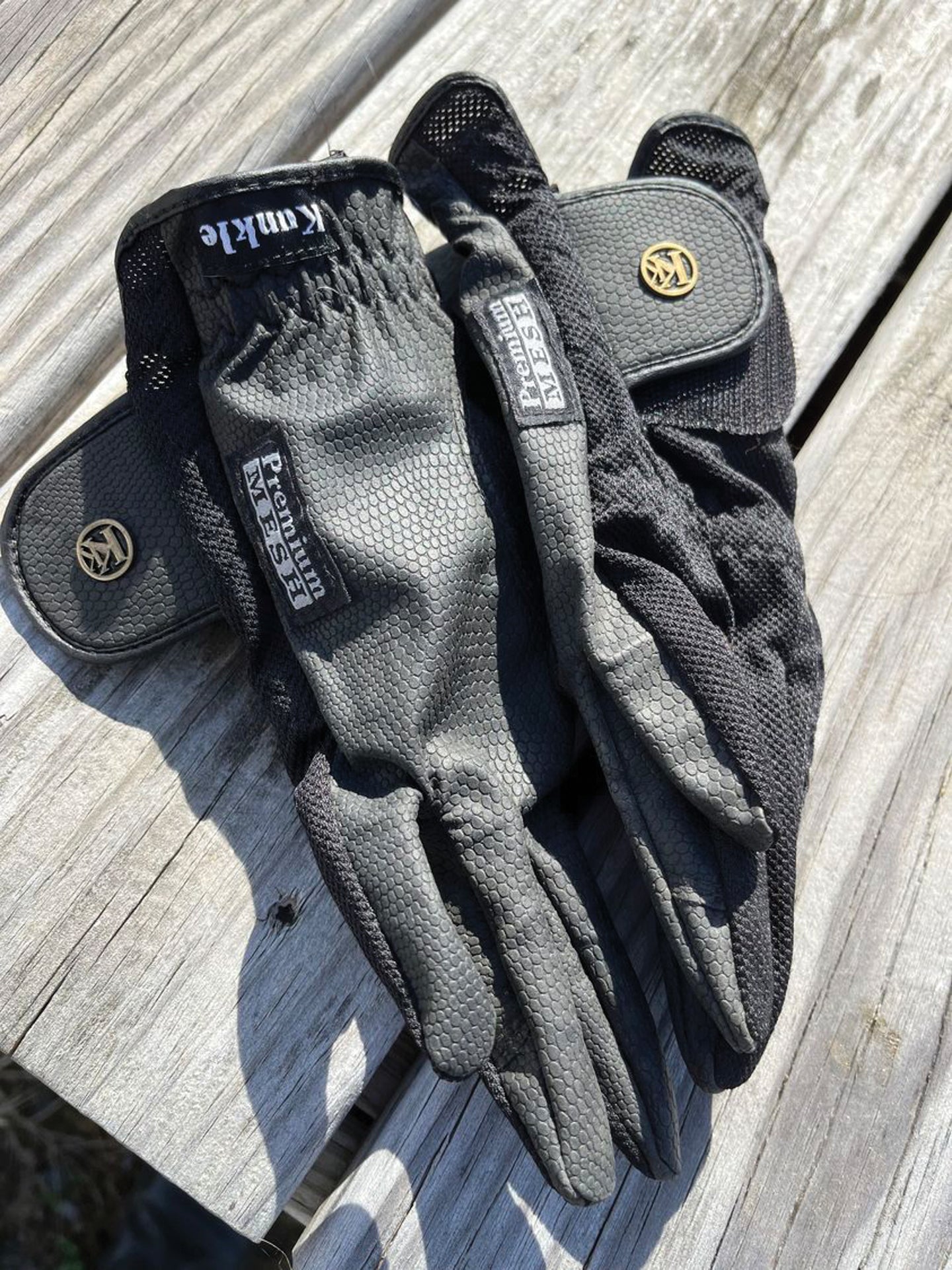 Equestrian Horse Riding Gloves โ Dover Saddlery
