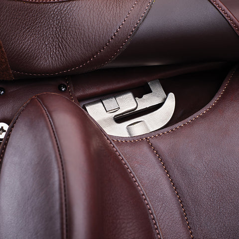 Almost New Bates Artiste Dressage Saddle
