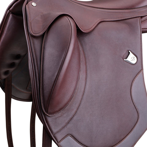 Almost New Bates Artiste Dressage Saddle
