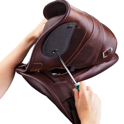 Almost New Bates Artiste Dressage Saddle