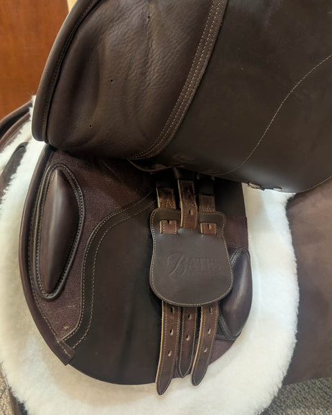 Almost New Bates Caprilli Close Contact+ Saddle in Luxe Leather with CAIR®