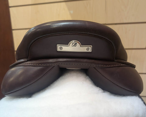 Almost New Bates Caprilli Close Contact+ Saddle in Luxe Leather with CAIR®