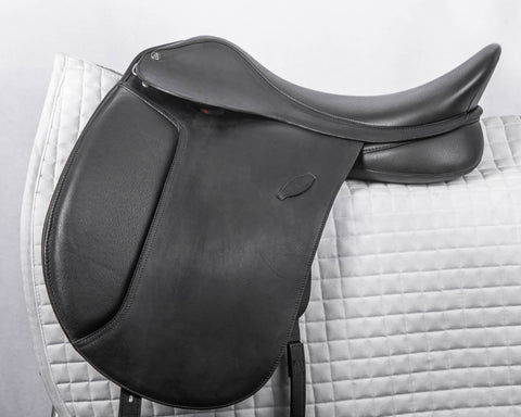 Almost New Arena Wide Dressage Saddle