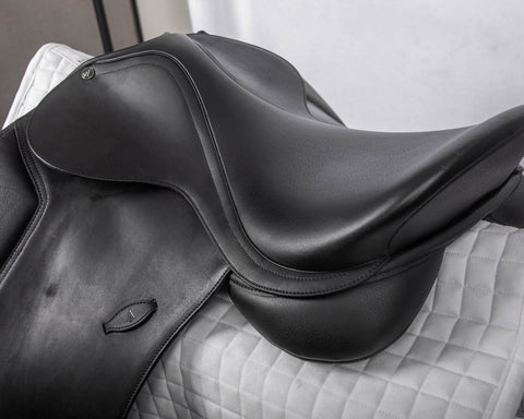 Almost New Arena Wide Dressage Saddle