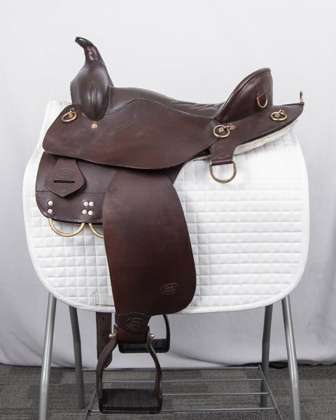 Used King Series Trekker Endurance Saddle with Horn