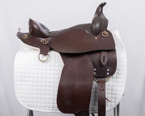 Used King Series Trekker Endurance Saddle with Horn