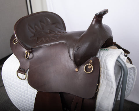 Used King Series Trekker Endurance Saddle with Horn