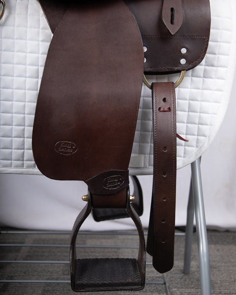 Used King Series Trekker Endurance Saddle with Horn